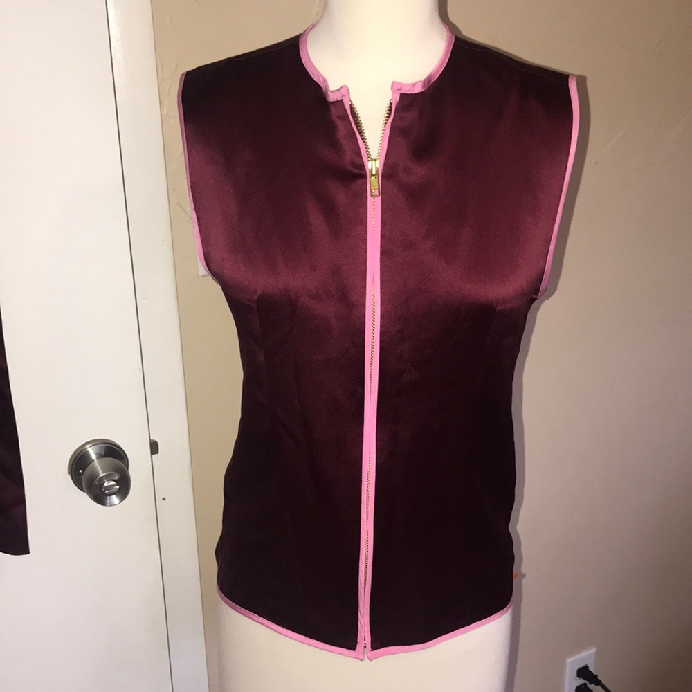 Beautiful Suit deep pink with light pink trim 💕💯